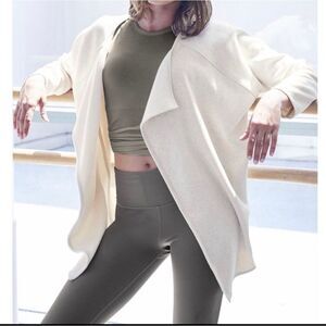 Athleta Heathered Beige Waterfall Cardigan Women M Comfortable